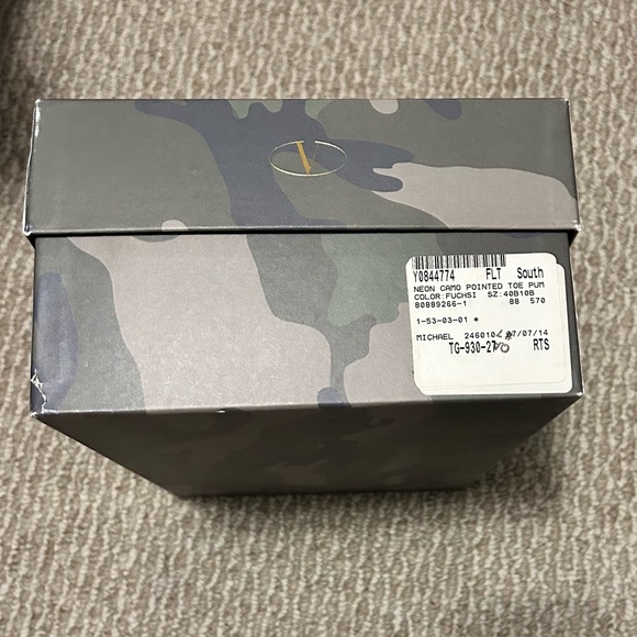 Valentino Pointed Toe Pump. The Color is Camouflage Green w/ a Neon Pink. - Picture 3 of 7